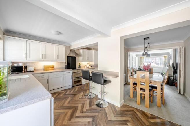3 bed Detached for sale Image 4