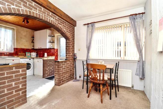 4 bed Semi-Detached for sale Image 6
