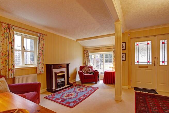 SITTING AREA.jpg