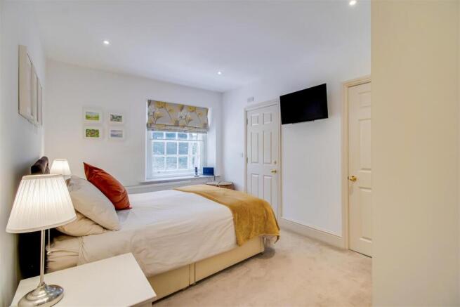 2 bed Penthouse for sale Image 7