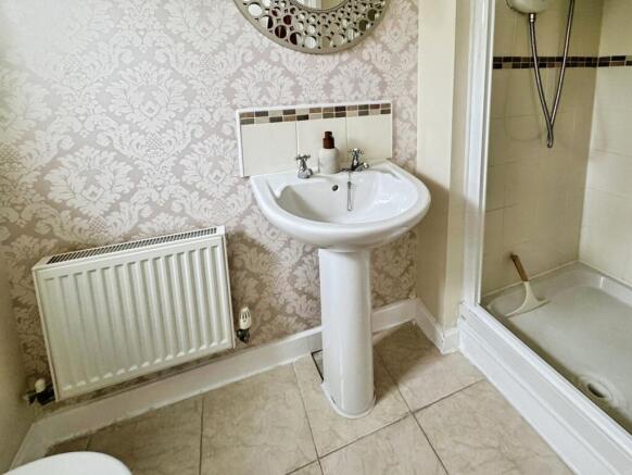 pbox-bathroom-331032.jpg