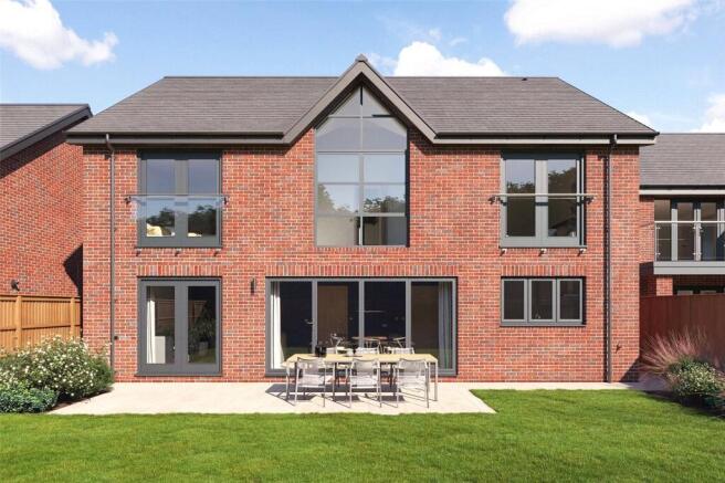 5 bed Detached for sale Image 6