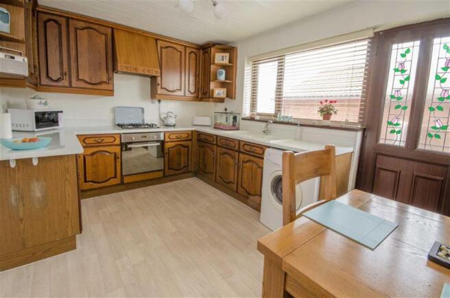 KITCHEN / DINER