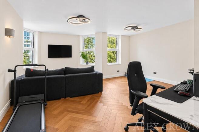 Manor House Court, 11 Warrington Gardens, Maida Vale photo 4