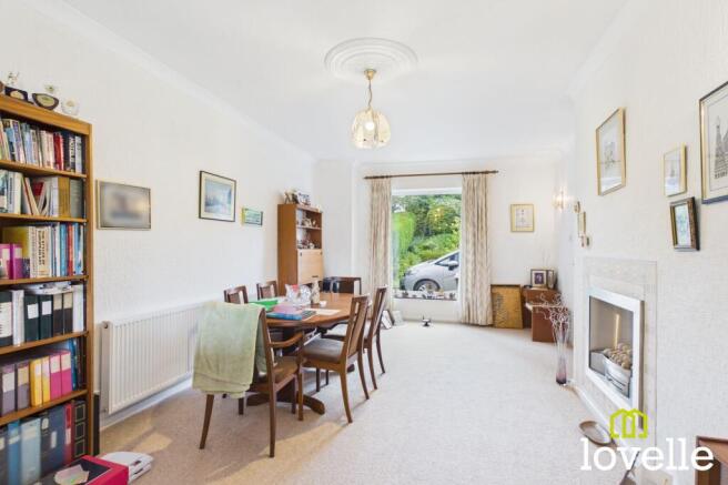 4 bed Detached for sale Image 9