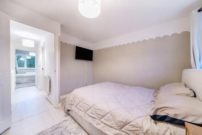 3 bed Terraced for sale Image 6