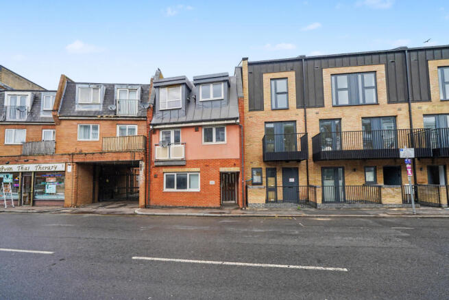 Flat 5, Lapidge House, 5 Coombe Road, Kingston upon Thames, Surrey, KT2 7AB