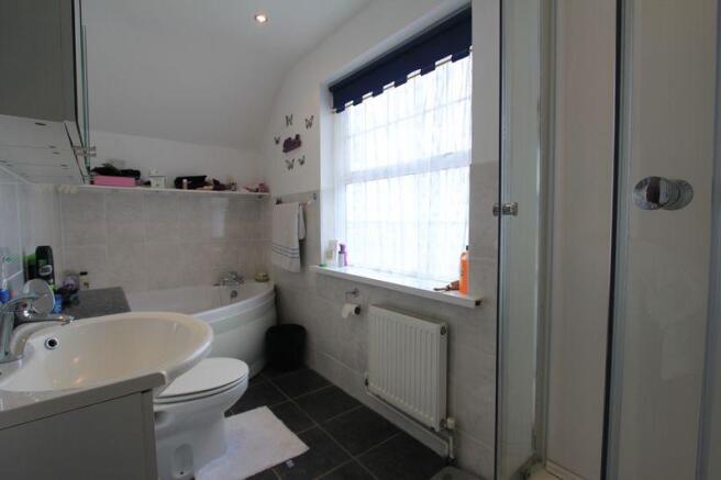 Family Bathroo...