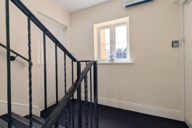 2 bed Apartment for sale Image 11