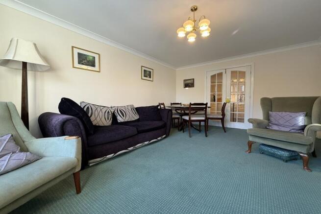 2 bed Flat for sale Image 3