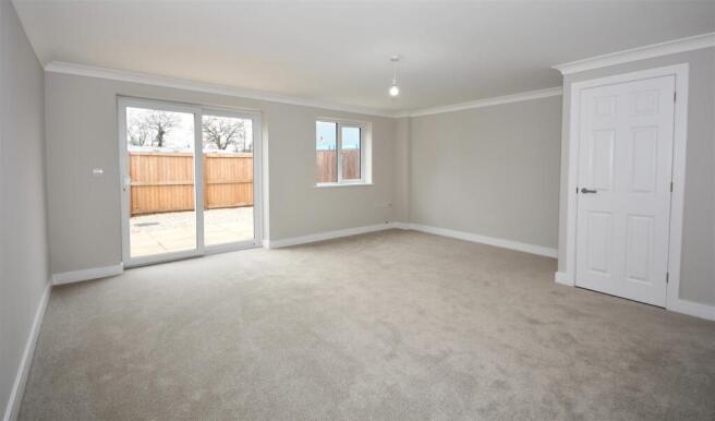 Lounge/dining room