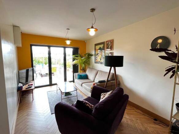 Living room 2.jpg