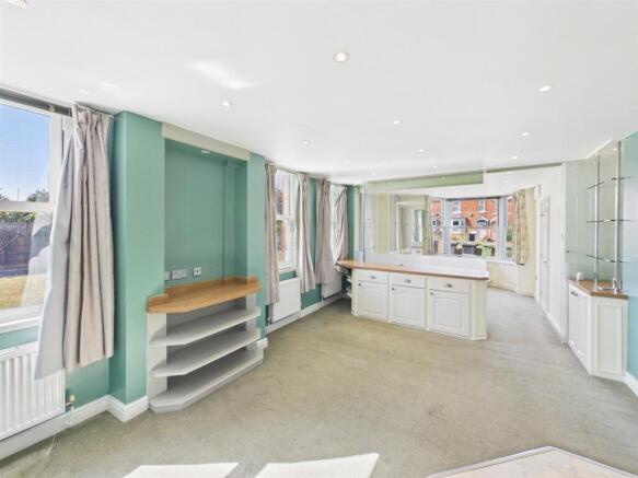 Living Room/Bedroom