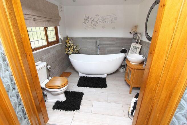 Bed 1 En-Suite...