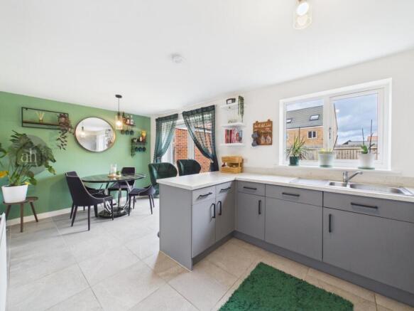 Kitchen/Dining Room
