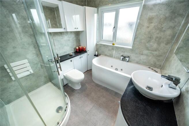 3 bed Semi-Detached for sale Image 12