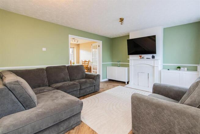 Lomond Drive, Kettering photo 4