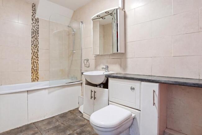 4 bed Terraced for sale Image 11