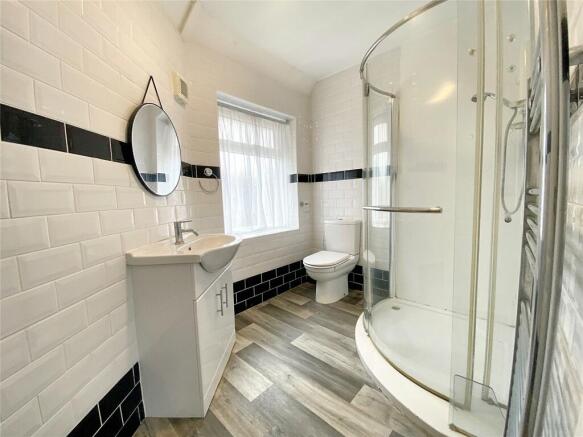 En-Suite Bathroom