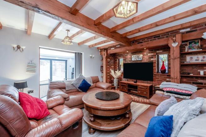 Living/dining room