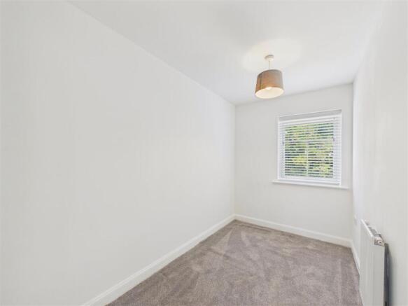 3 bed Semi-Detached for sale Image 8
