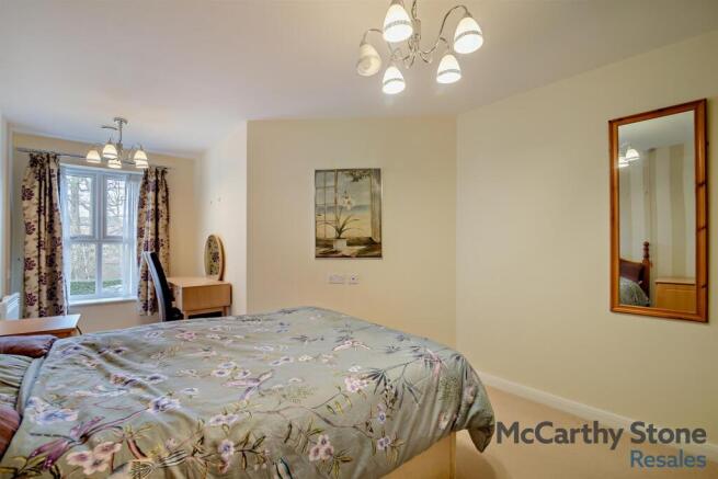 1 bed Apartment for sale Image 12