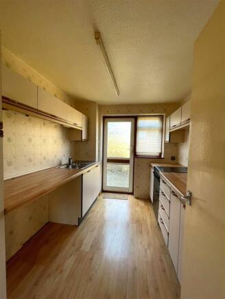 Kitchen 1.jpg