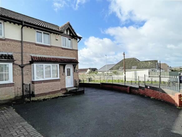 Crownhill Road 157 Front 2.jpg