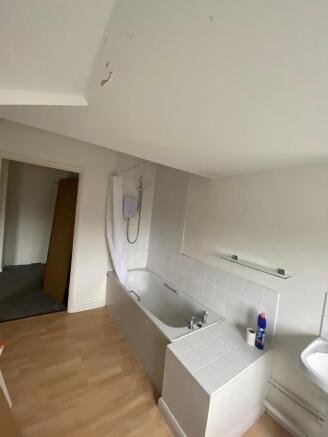17 Westleigh Close, Northampton, Northamptonshire, NN1 - £835 PCM – pohled 6