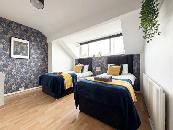 4 bed House Share to rent Image 9