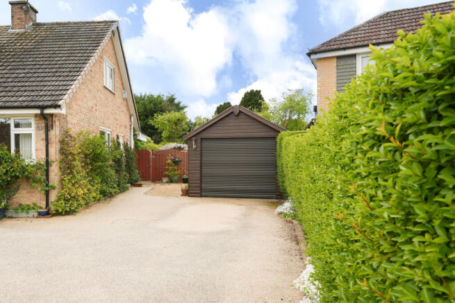 32 Middlecave Drive (2 of 32)