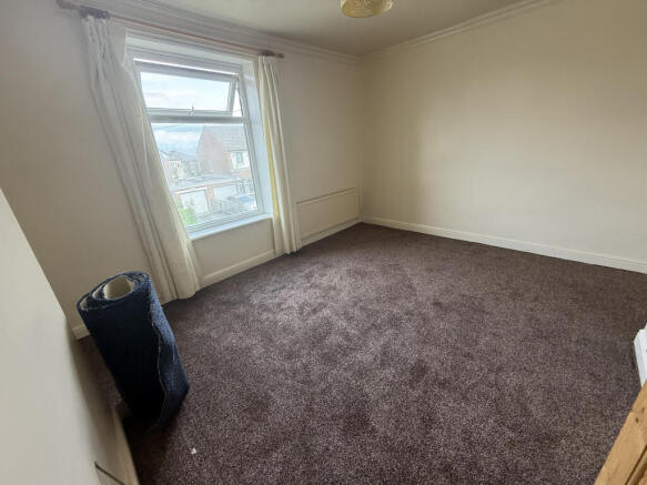 3 bed Terraced to rent Image 5