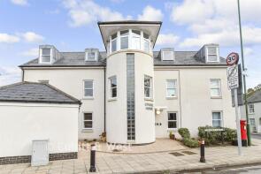 6, Citadel House, Orchard Gardens, Chichester PO19 1DG