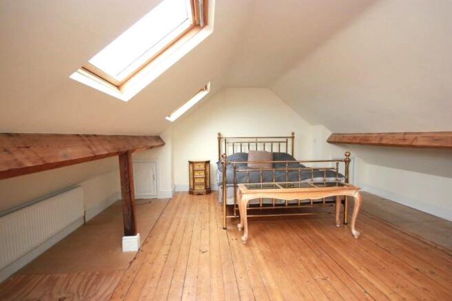 bed 3.jpg