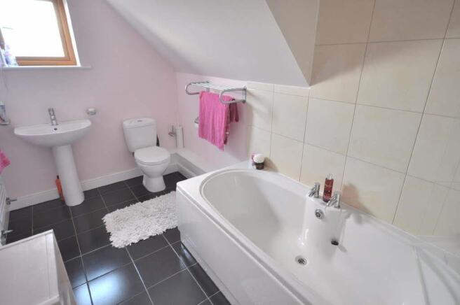 FAMILY BATHROOM