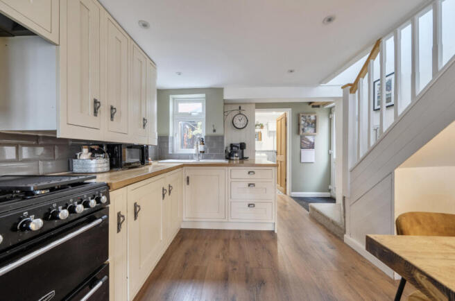 1418610-13-69a045...