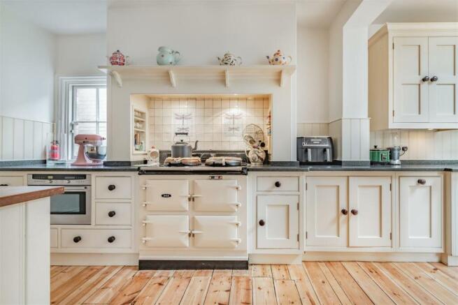 8571782-interior07.jpg
