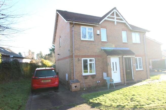 2 bed Semi-Detached to rent Image 9