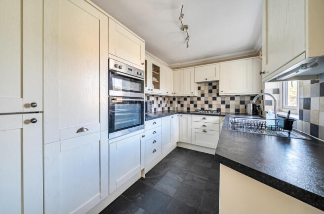 1424107-10-69b182...