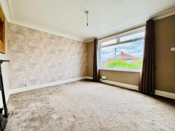 Living Room: