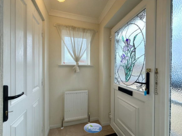 2 bed Semi-Detached Bungalow for sale Image 5