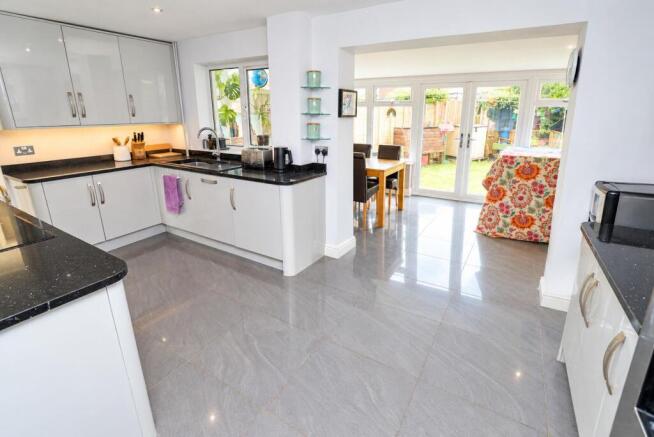 Kitchen/Breakfast Room