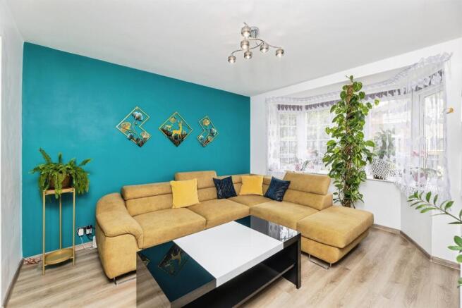 3 bed Semi-Detached for sale Image 12