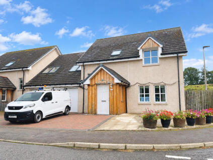 9 Whiterow Drive, Forres, IV36 2QA