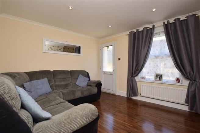 Kitchen/ Breakfast Room