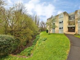 Flat 12, Pitman Court, Gloucester Road, Swainswick, Bath BA1 8BD