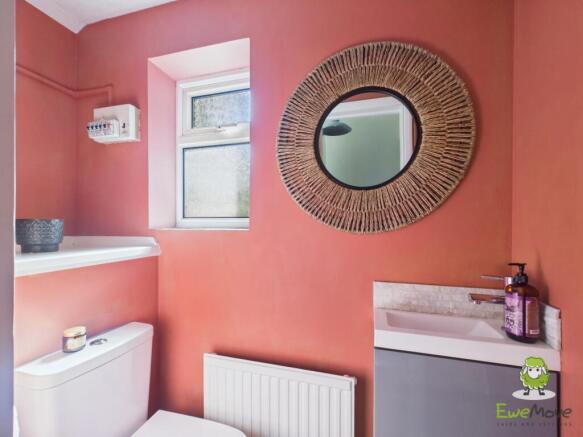 EweMove Estate Agents Basingstoke - Nursery Close 