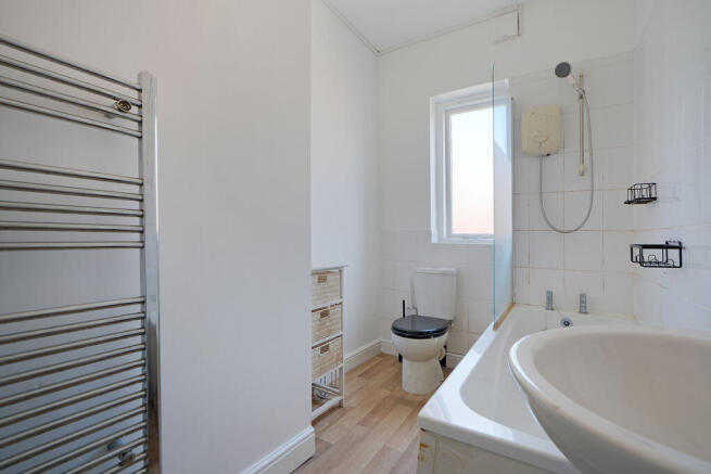 3 bed Terraced to rent Image 12