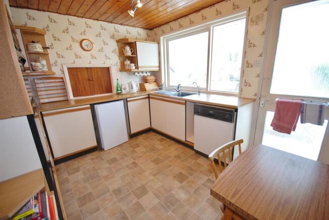 a kitchen.jpg