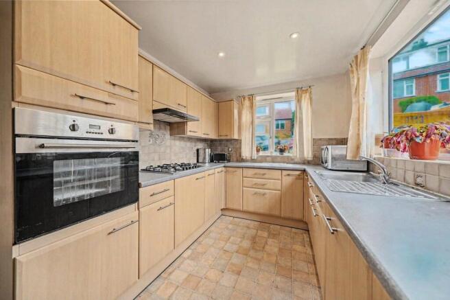 3 bed Semi-Detached for sale Image 12